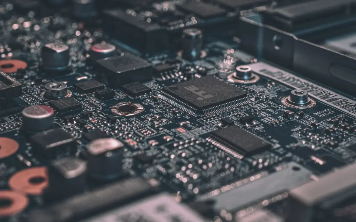 Alibaba Qwen3.5-9B: Das Laptop-Modell, das OpenAIs 120B schlägt
